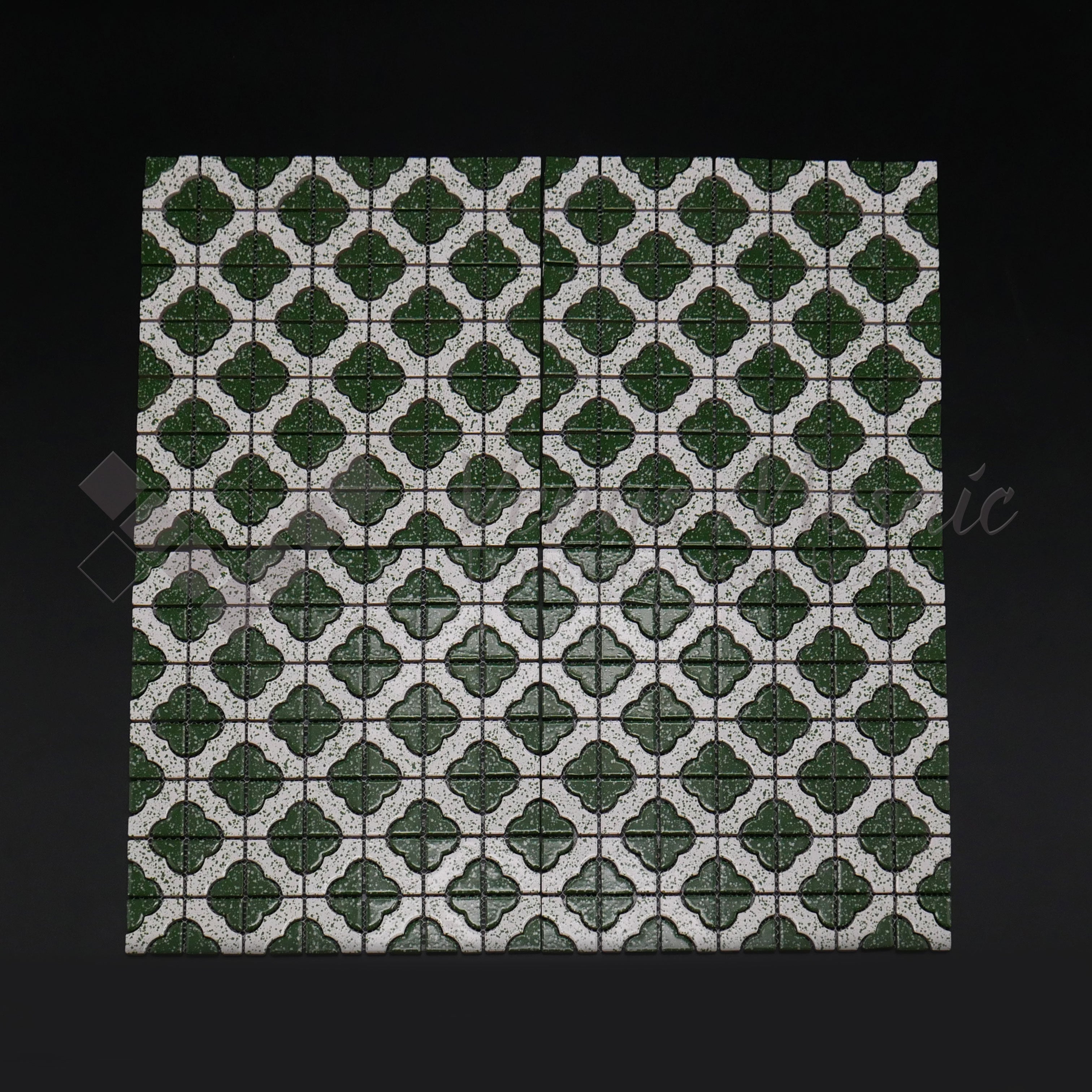 Venus Mosaic Porcelain Clover Tile