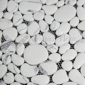 Venus Mosaic Glass Tile Pebbles