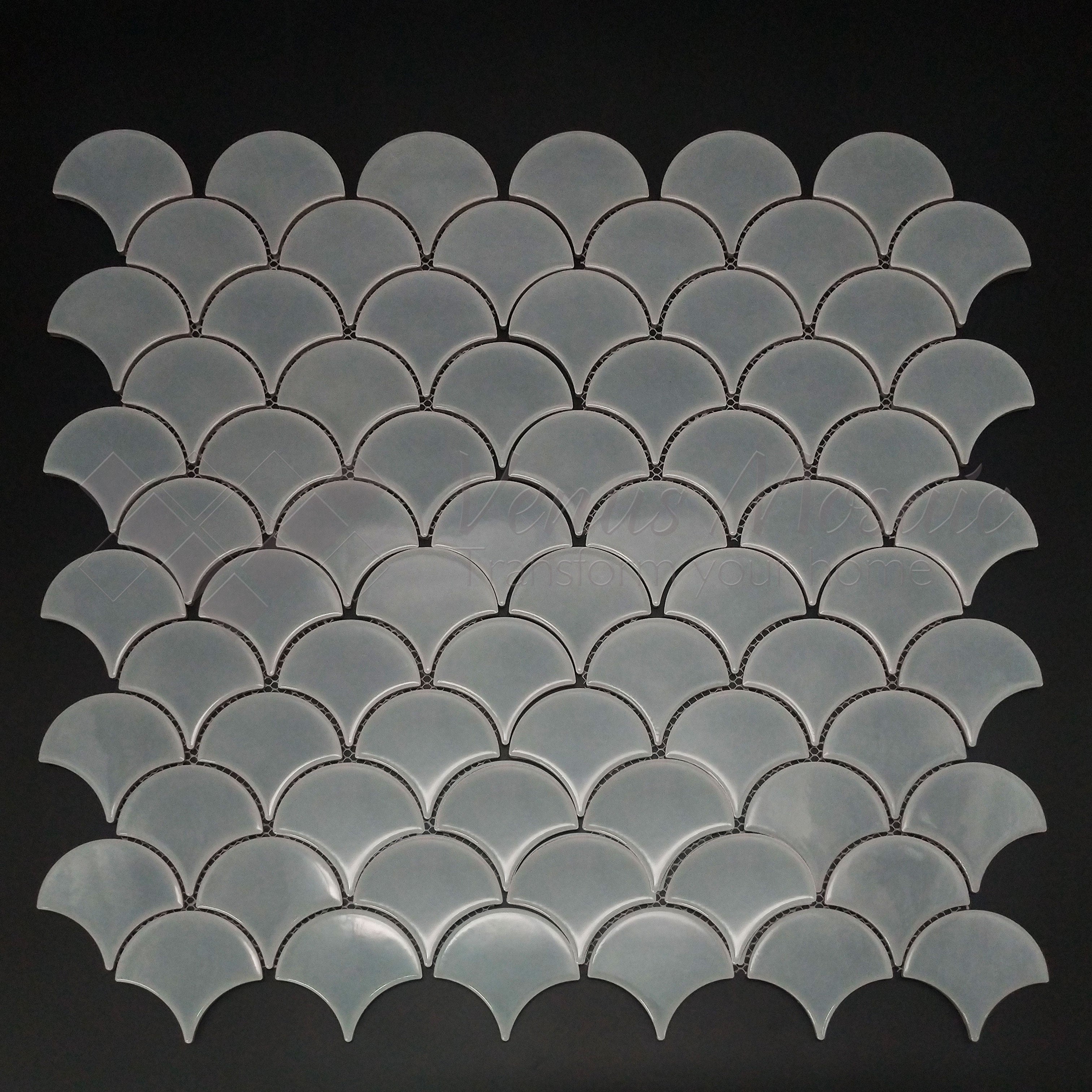 Venus Mosaic Porcelain Crackled Scallop Tile